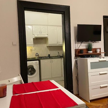 Feel Like Home - Cozy Downtwon Studio For 2 Budapest Extérieur photo